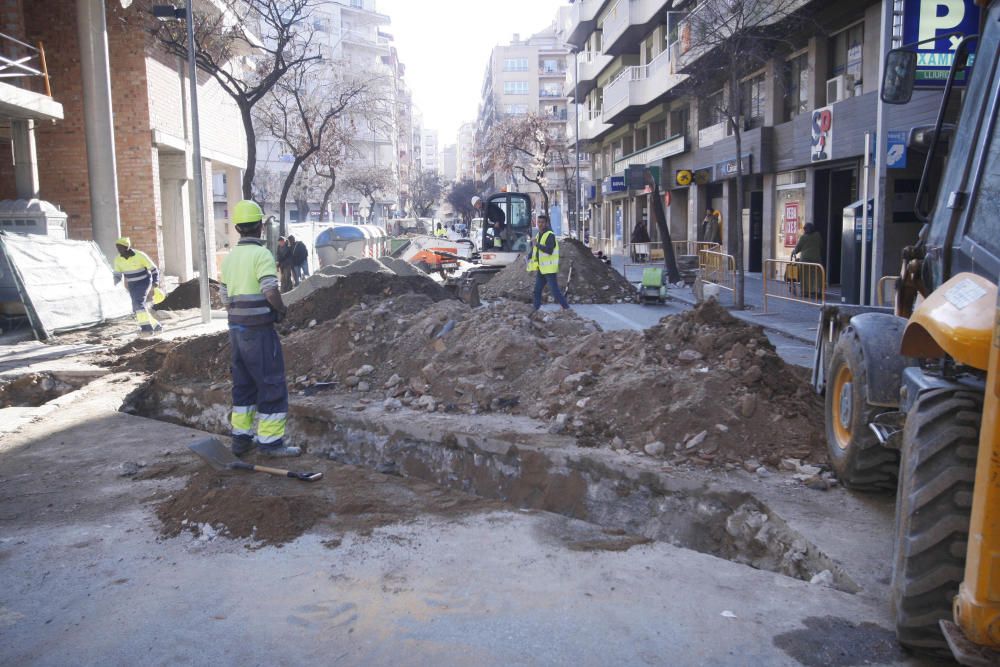 Tallen la circulació al carrer de Joan Maragall