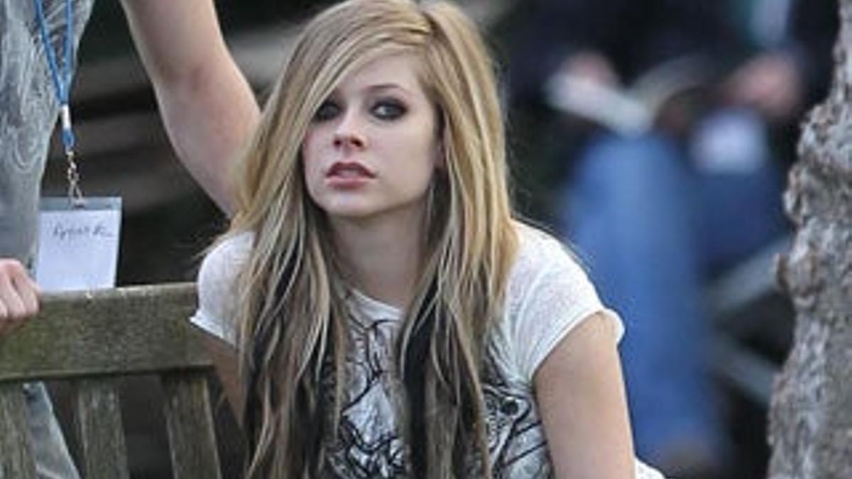 Avril Lavigne sale con Brody Jenner