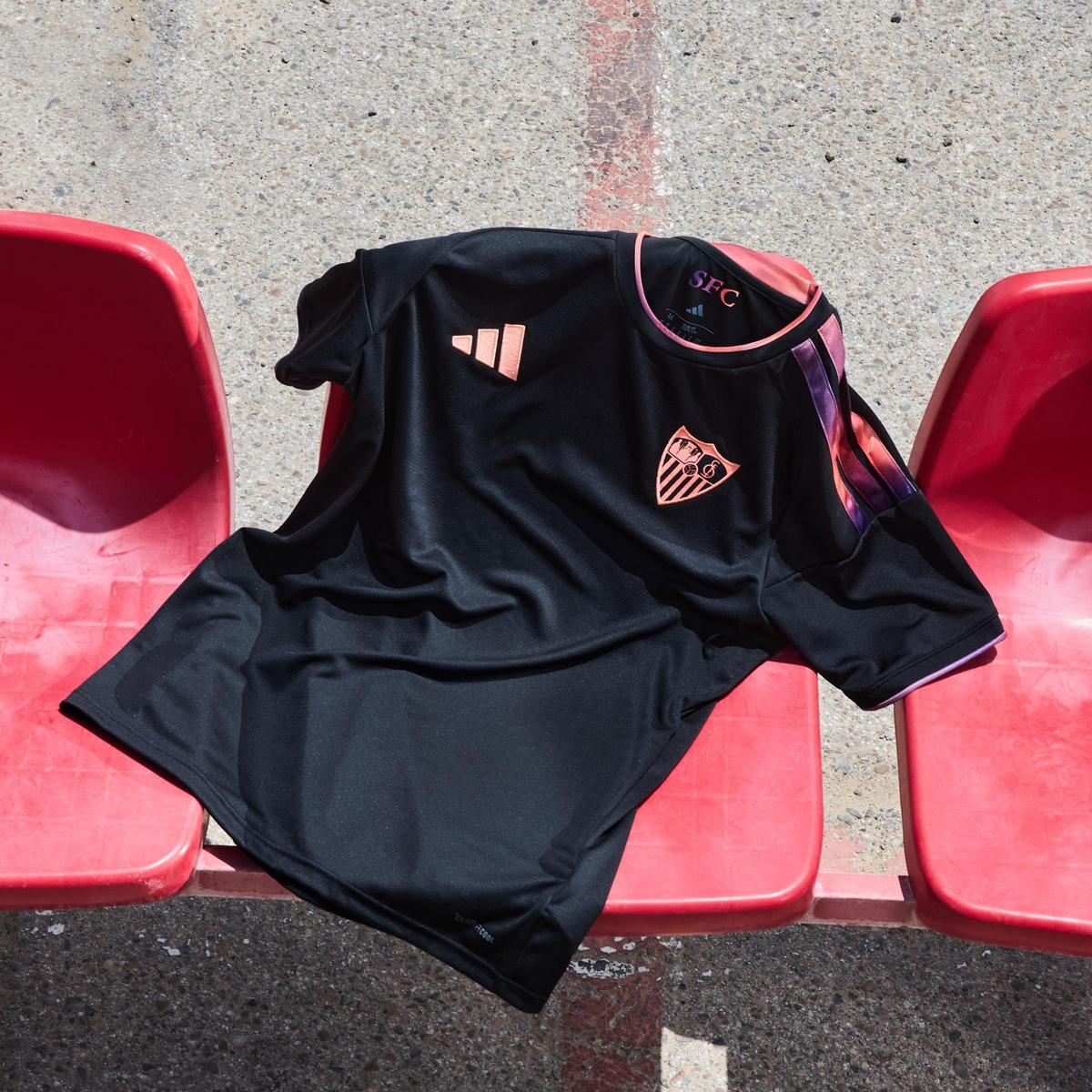 Tercera equipación del Sevilla Fútbol Club