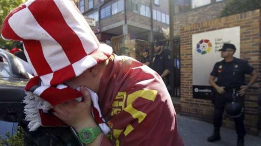 Lágrimas entre los aficionados del Real Murcia