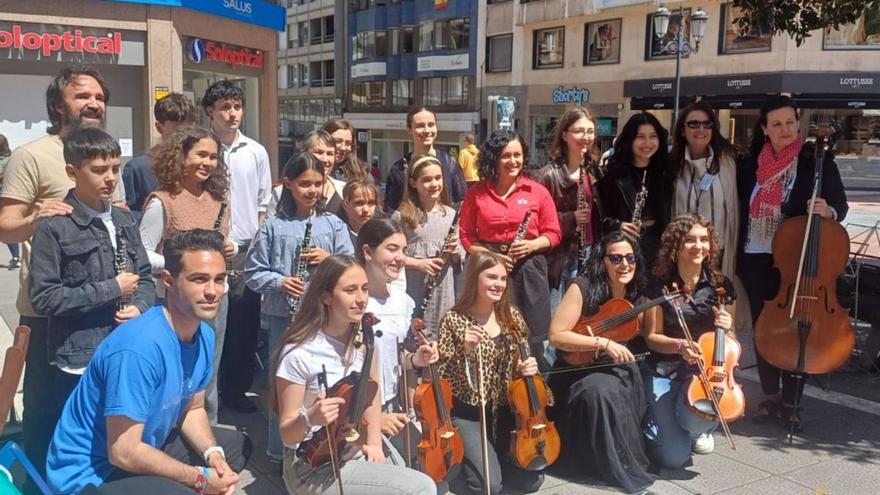 Violas y oboes ofrecen un concierto en favor de la ONG "Buscando Horizontes" | LNE