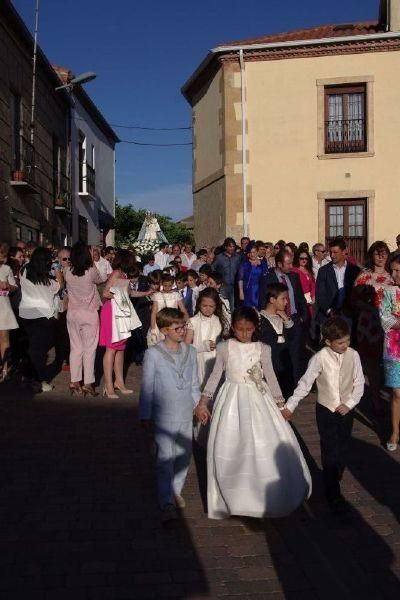 Fuentesaúco arropa a la Virgen de la Antigua