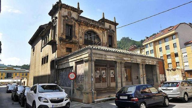 La parcela del Teatro Virgina, que acogerá el nuevo centro de salud.