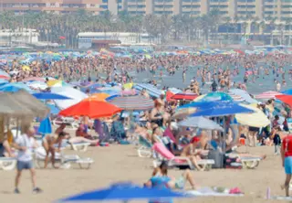 Una masa de aire africano convierte este lunes en el más tórrido del verano con más de 40ºC