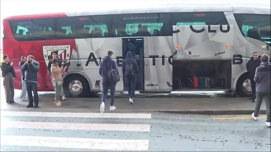 El Athletic regresa de Yeda tras quedar eliminado de la Supercopa