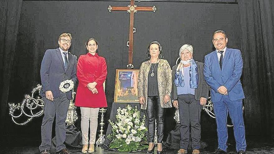 una imagen de la virgen de los dolores anuncia la semana santa de el carpio