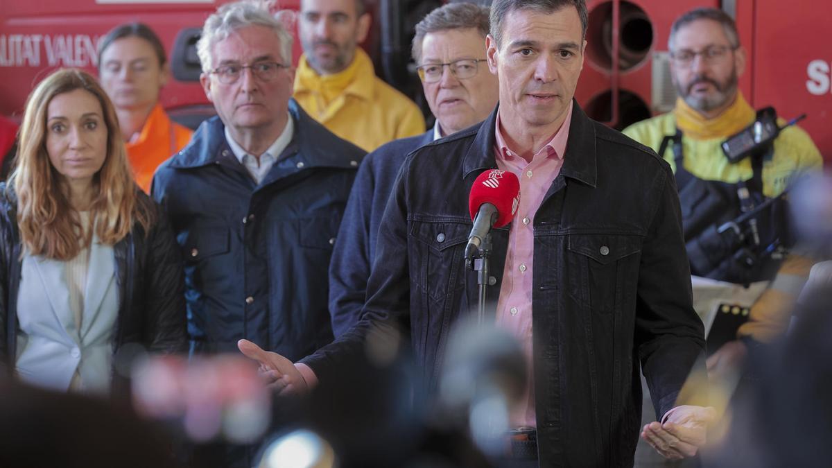 Galería: Visita de Pedro Sánchez al PMA del incendio del Alto Mijares