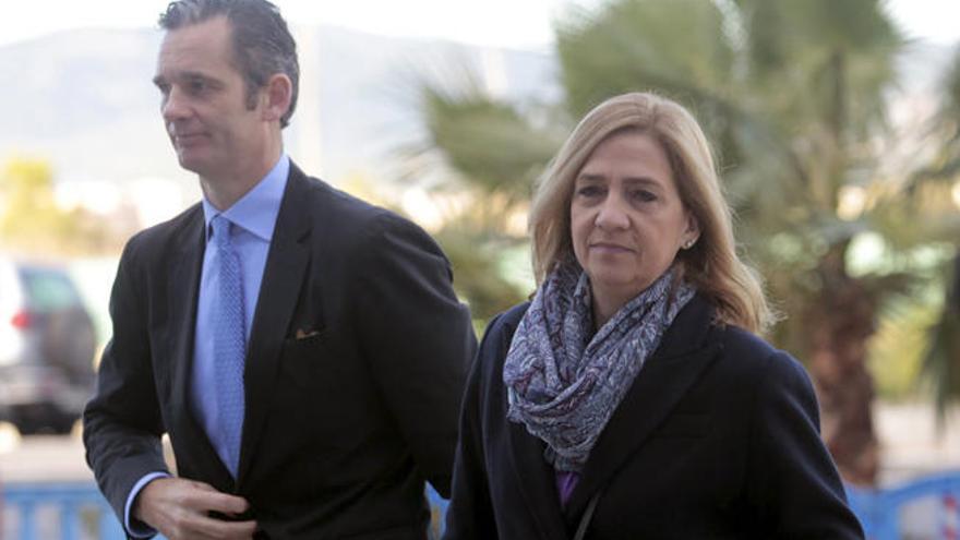 Urdangarin y la Infanta a su llegada al juicio.