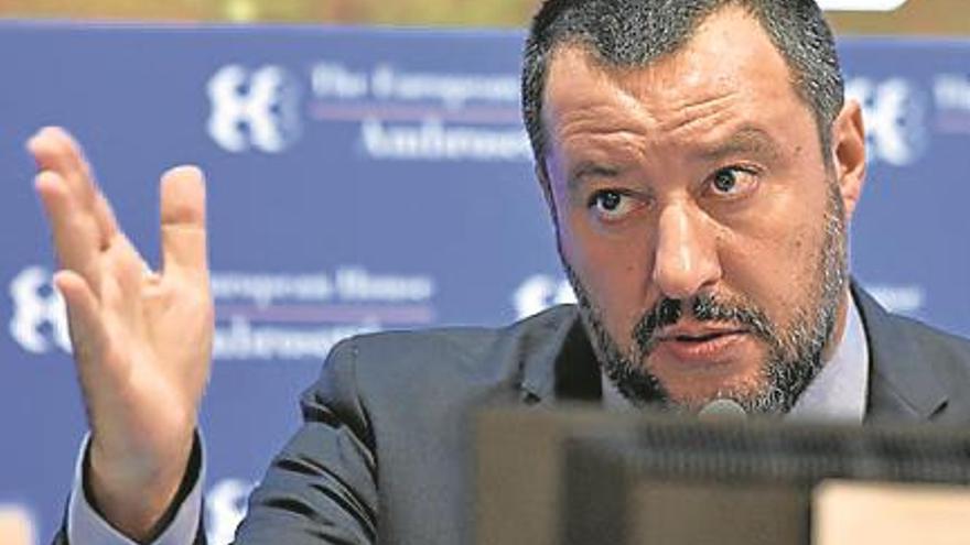 Salvini se uneal grupo de ultras europeos ideado por Bannon