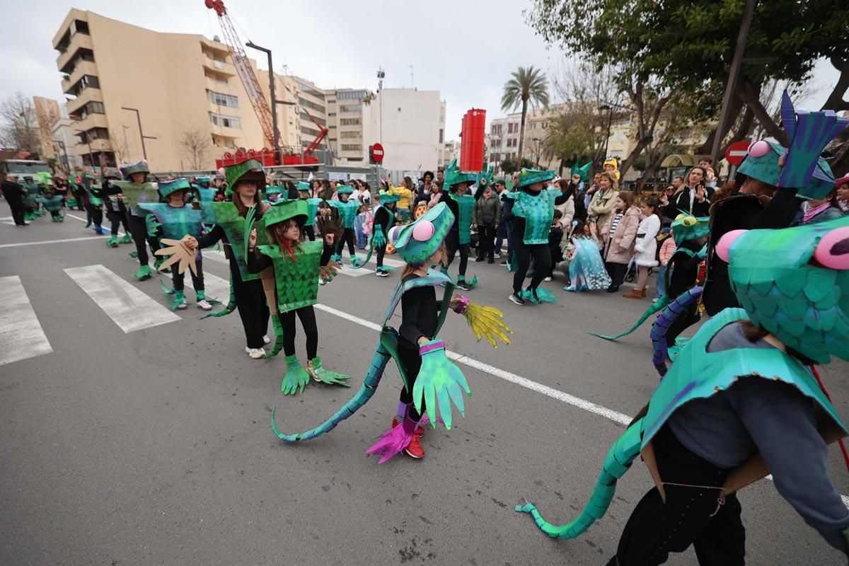 Búscate en las imágenes de la rúa de Carnaval de Ibiza
