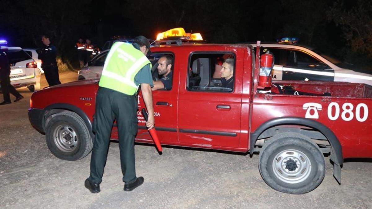 Imagen del operativo de esta noche en los Baños de Popea, Córdoba.