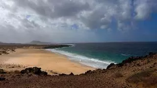 Lanzarote suspende las actividades culturales, deportivas y de ocio por la alerta meteorológica de la borrasca Emilia