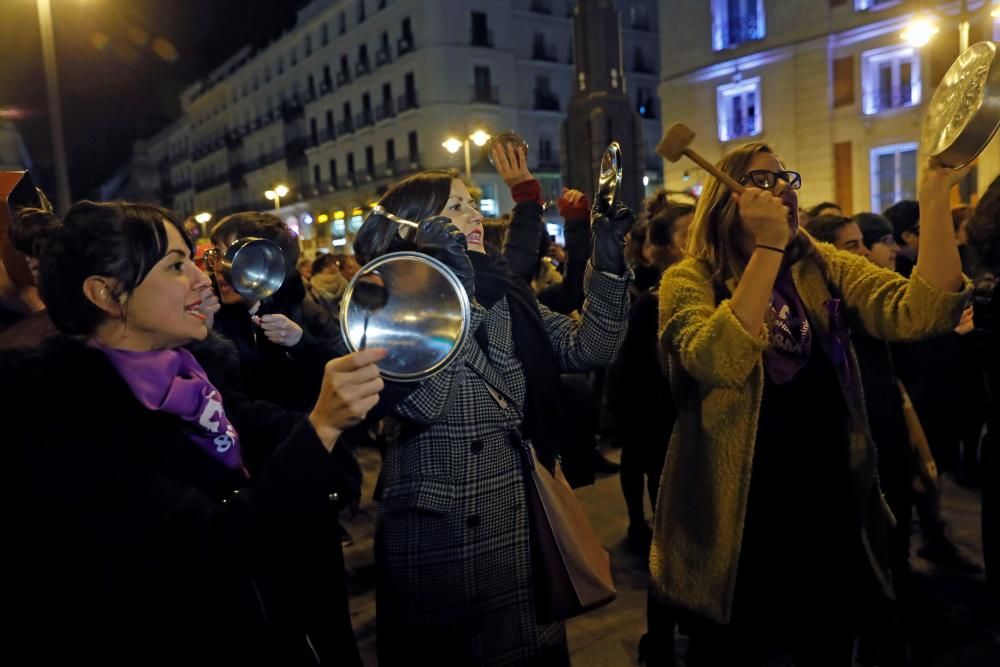 CACEROLADA EN LA PUERTA DEL SOL