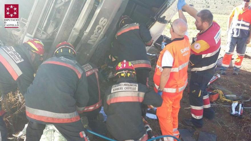 Un accidente obliga a cortar la CV-12 entre Morella y Ares