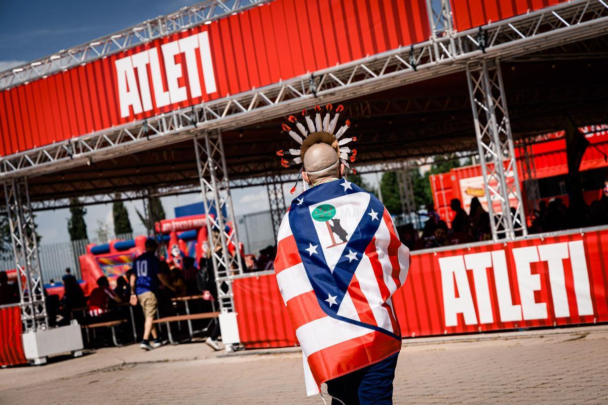 Ambiente previo a la final de la Copa del Rey entre Real Sociedad y Atlético de Madrid. Ambiente previo a la final de la Copa del Rey entre Real Sociedad y Atlético de Madrid.