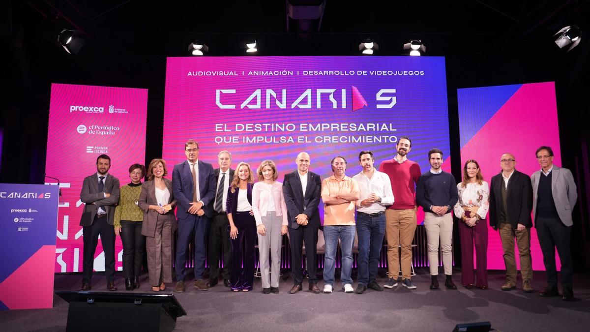 Juan Luis Lorenzo (Proexca), Rosa María Aguilar Chinea (Gobierno de Canarias); la periodista Susana Criado, Pablo Martín Carbajal (Proexca), Jordi Bosch (PATE), Teresa Fernández-Valdés (‘Te espero en Marte’), Ainhoa Moll (Prensa Ibérica), Alfonso Cabello (Proexca), Darío Sánchez (3 Doubles Producciones), Luis Torres (Drakhar Studio), José Luis de Arteche (FiveXGames), Sergio Reyes (Blackmouth Games), Pilar Moreno (Proexca), Ferran Boiza (‘El Periódico de España’), y Cristóbal de La Rosa Croissier (Gobierno de Canarias).