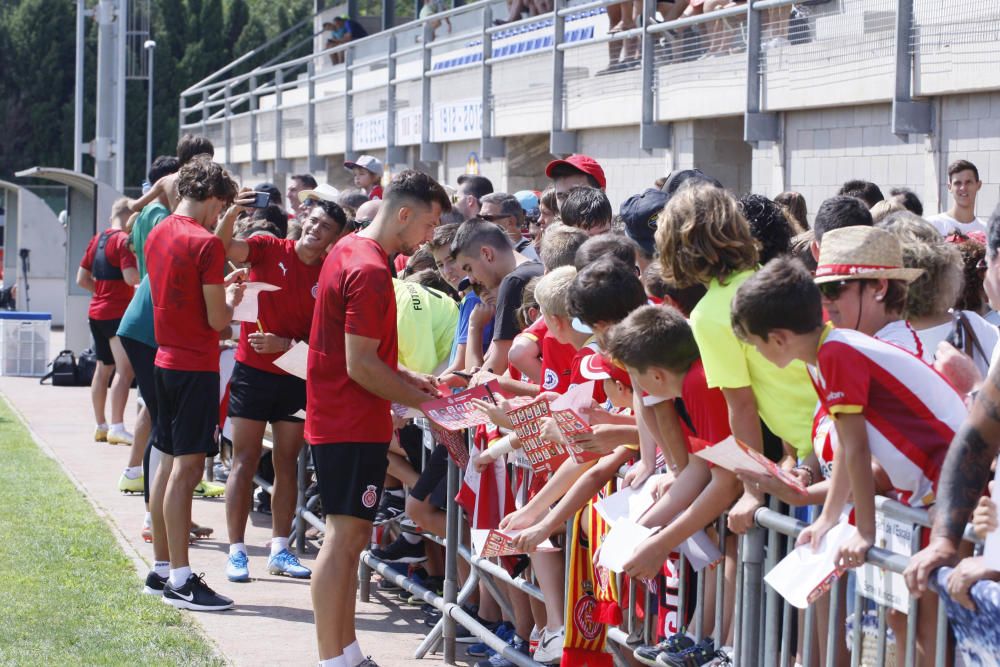 Entrenament de portes obertes del Girona FC a l'Escala