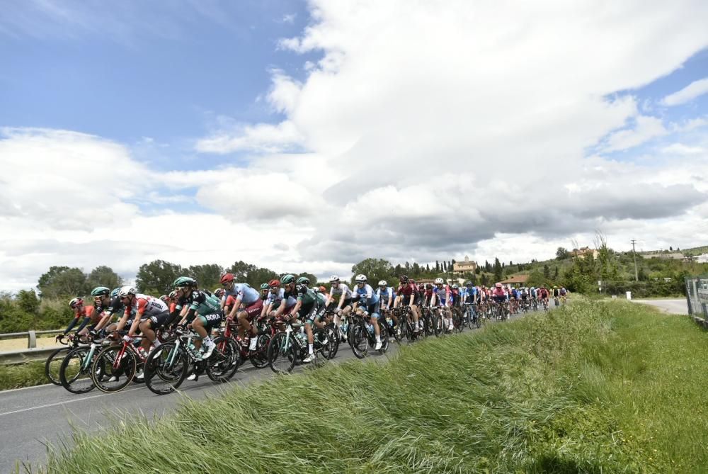 13 May 2019, Italy, Orbetello: Cyclists compete ...