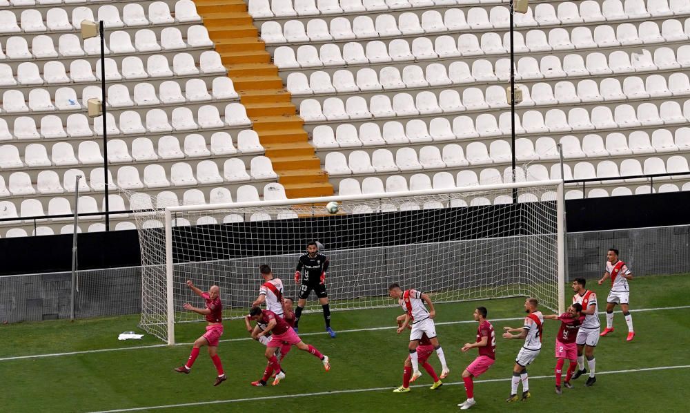 Primer encuentro de LaLiga entre el Rayo Vallecano y el Albacete.