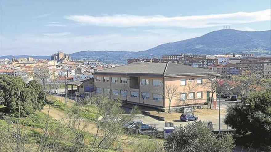 El ayuntamiento cederá a la Junta  el solar del colegio de San Miguel