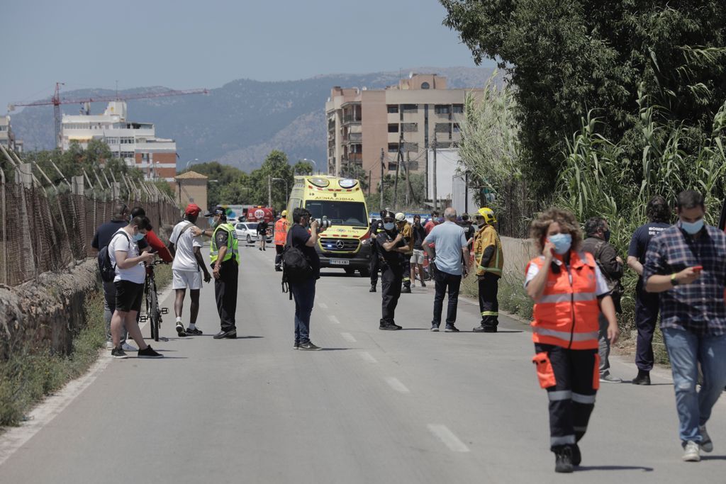 Incendio en una chatarrería en el Camí Salard de Palma