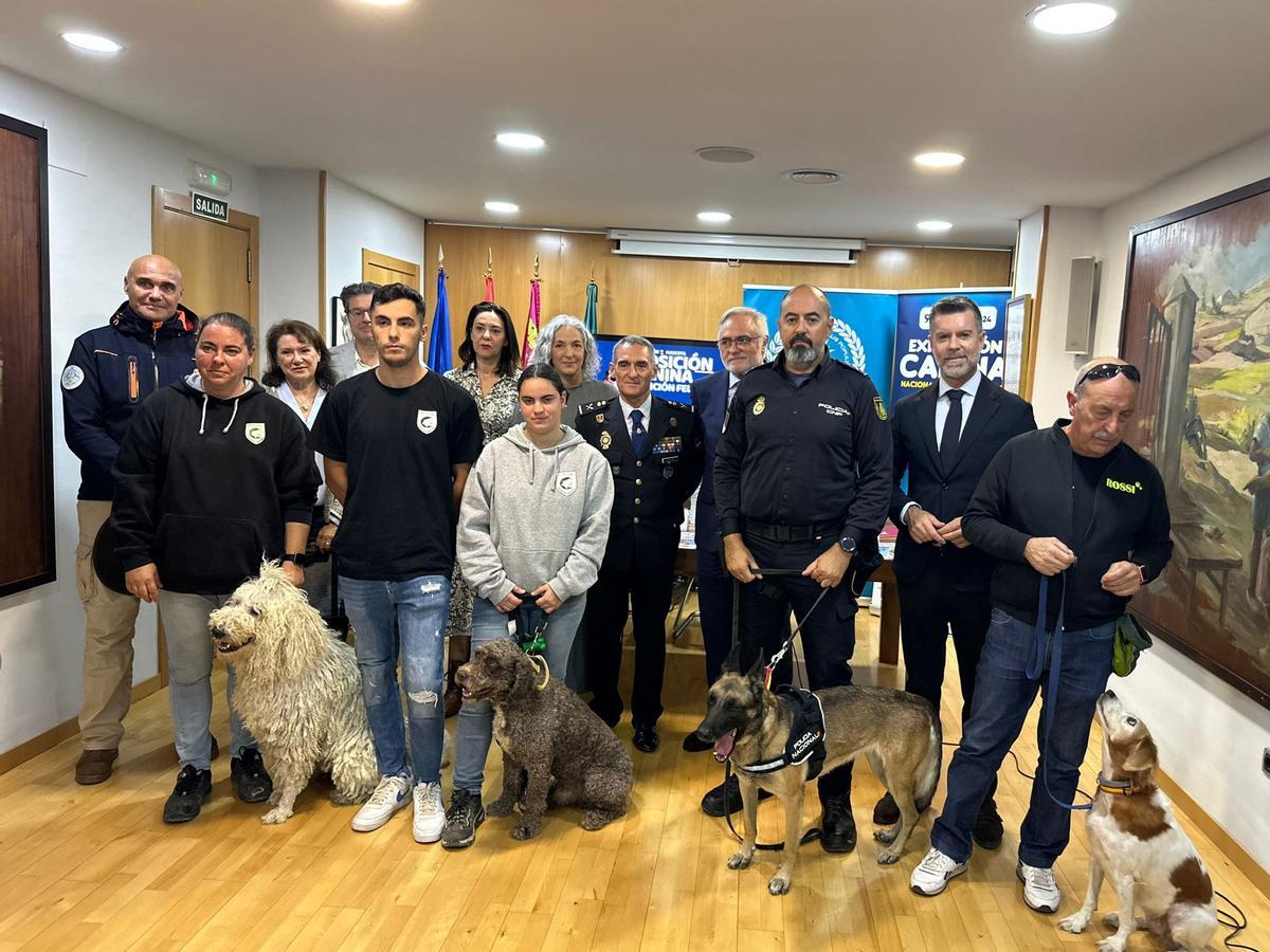 Presentación oficial de la Exposición Canina y Salón de la Mascota, ayer.