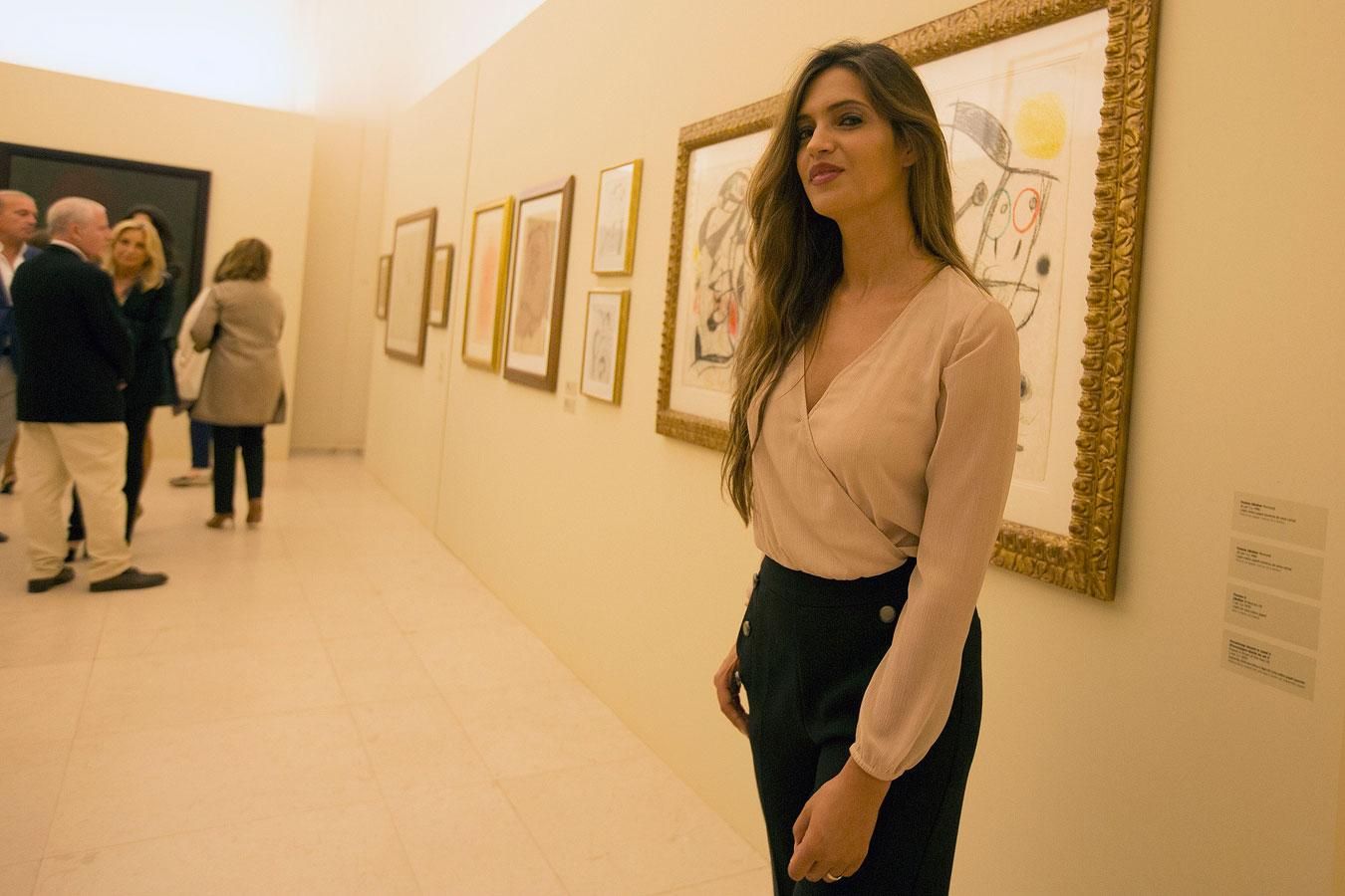Sara Carbonero, la más elegante en una exposición de Joan Miró en Oporto