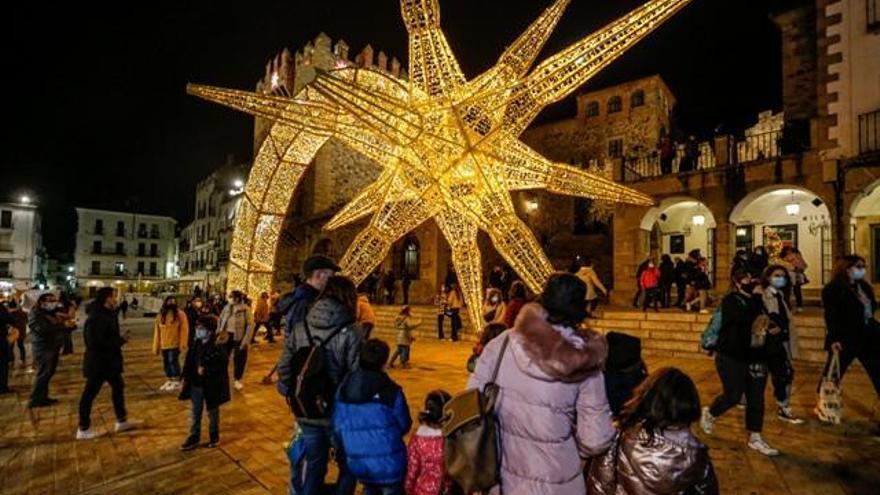 Sanidad apela a los expertos para limitar a 10 las reuniones navideñas