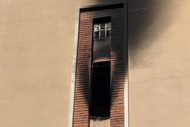Les imatges del nou incendi a l'antiga fàbrica Simon de Girona
