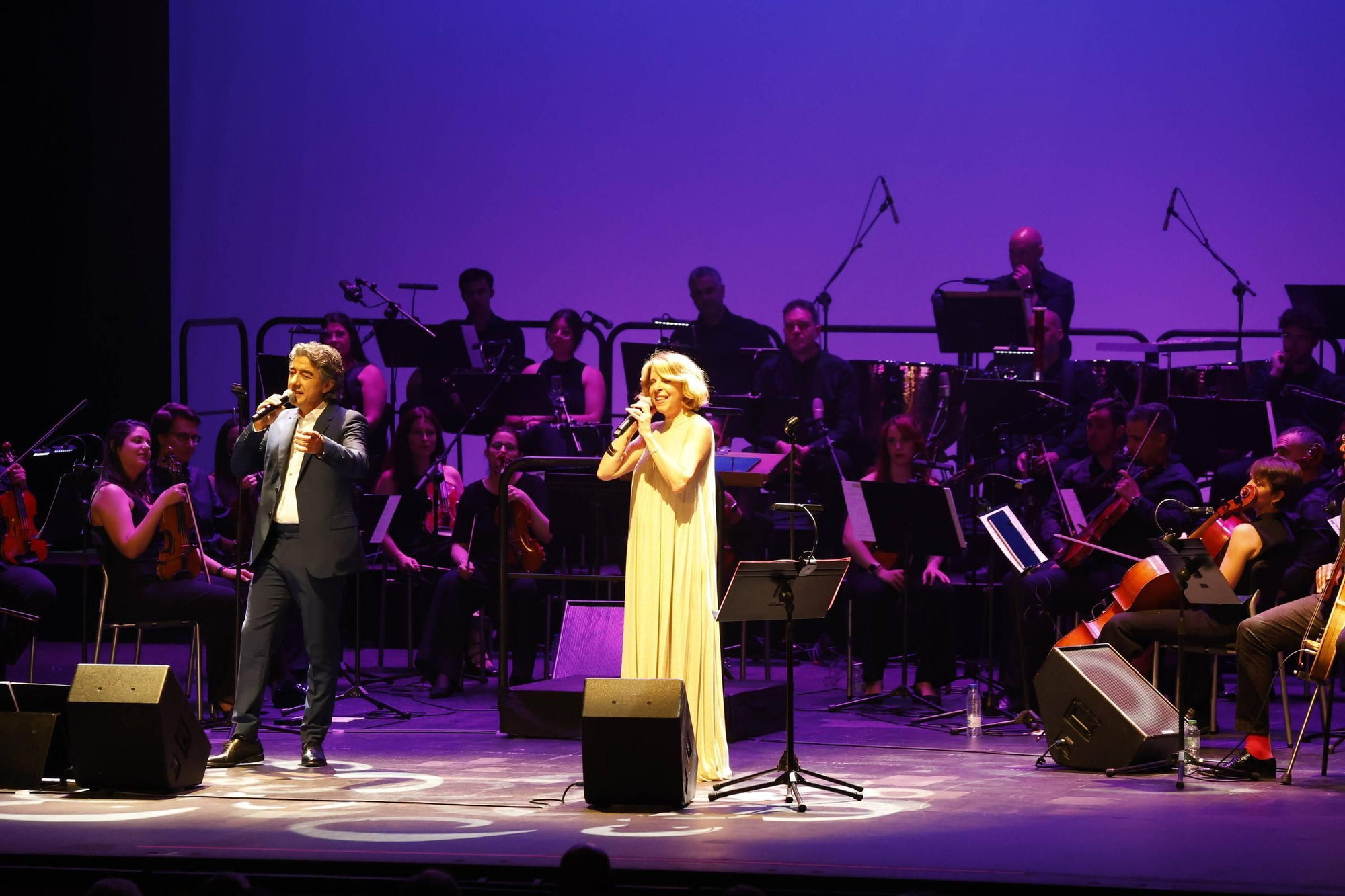 Así fue el concierto de Sole Giménez y Juan Valderrama en Gijón (en imágenes)