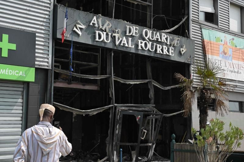 Manifestaciones violentas en Nanterre, Francia, después de que la policía matara a tiros a un joven de 17 años