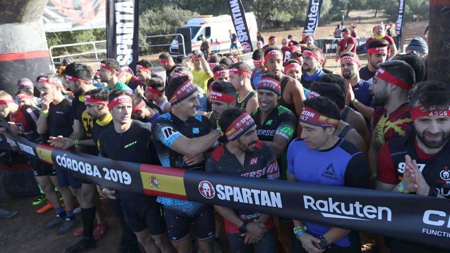 Albert Soley y Enikö Csernák triunfan en la Spartan Race Córdoba