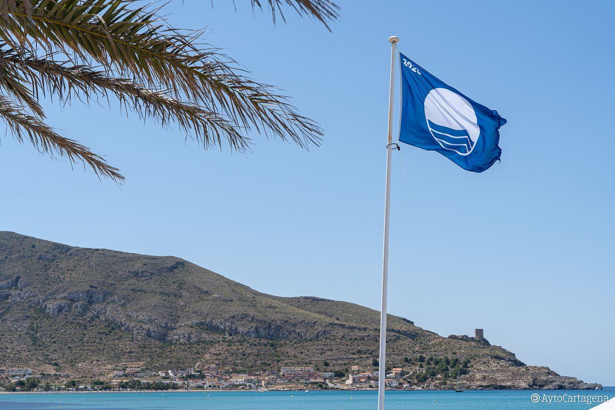 Cartagena ha obtenido diez banderas azules para playas y dos para puertos deportivos