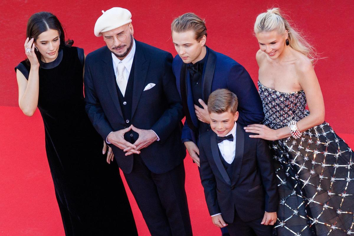 Cannes entrega por sorpresa una Palma de Oro de honor a Travolta: "Es mas que un Óscar"