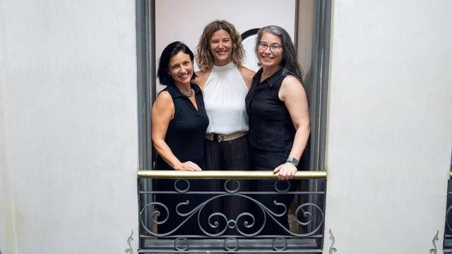 D’esquerra a dreta, Inés Ramírez, Laia Blanco i Stéphanie Kauffmann, les «RAPeres» especialitzades en sòl pelvià.