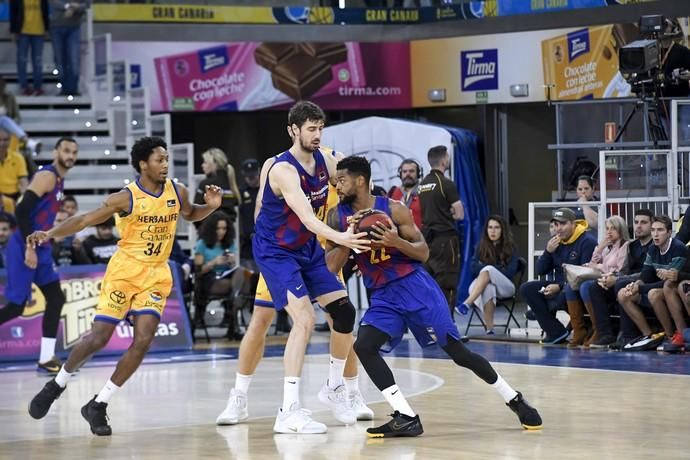 09-02-20 DEPORTES. PABELLON GRAN CANARIA ARENAS. SIETE PALMAS. LAS PALMAS DE GRAN CANARIA. Partido de baloncesto entre los equipos del Herbaife GC y el Barcelona.    Fotos: Juan Castro.