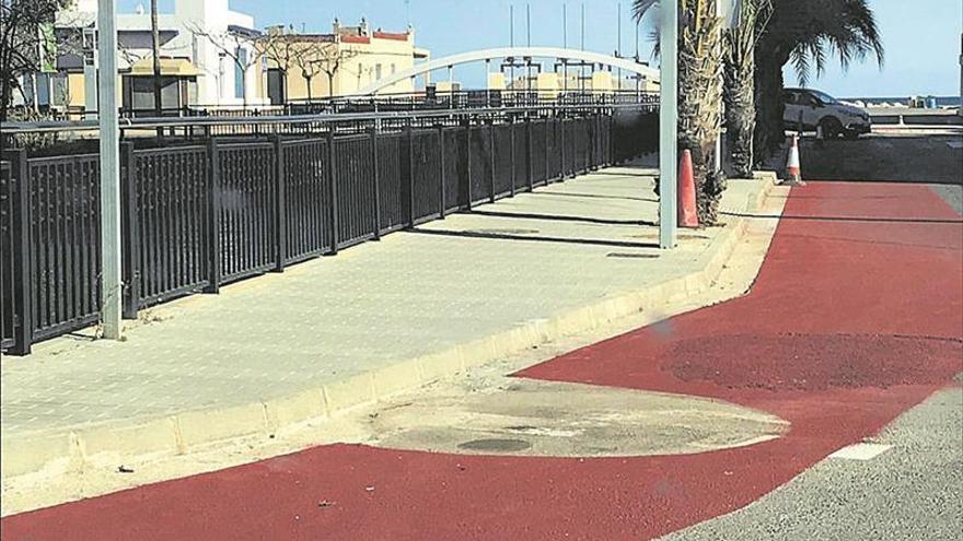 El carril bici transcurre por el eterno PAI de la Senda Mitjana