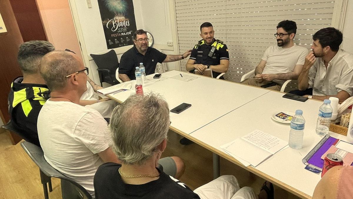 Un dispositiu policial al barri de la Plantera de Blanes acaba amb 39 denúncies, un detingut i 76 identificats Un dispositiu policial al barri de la Plantera de Blanes acaba amb 39 denúncies, un detingut i 76 identificats