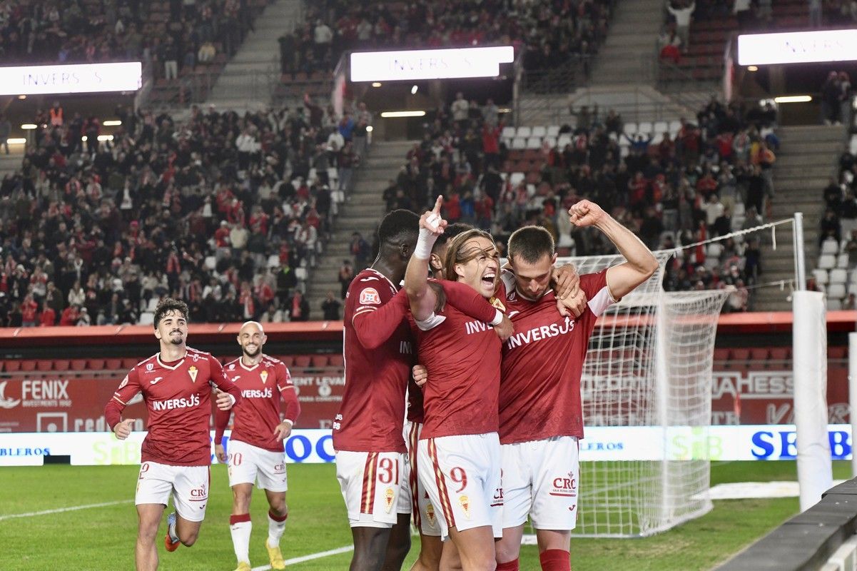 Revive la victoria del Real Murcia frente al Alcorcón, en imágenes