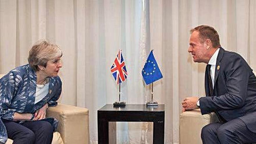 Reunió prèvia entre la primera ministra britànica, Theresa May, i el president del Consell, Donald Tusk