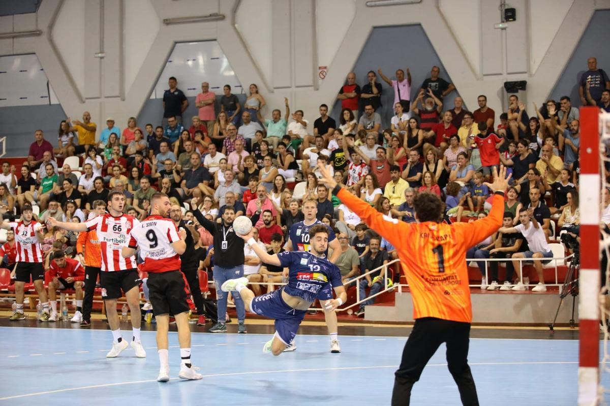 Partido del Fertiberia Puerto Sagunto contra el TM Benidorm en el Ovni