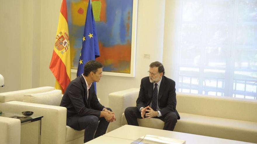 Sánchez reclama a Rajoy que abra una negociación &quot;inmediata&quot; con Puigdemont