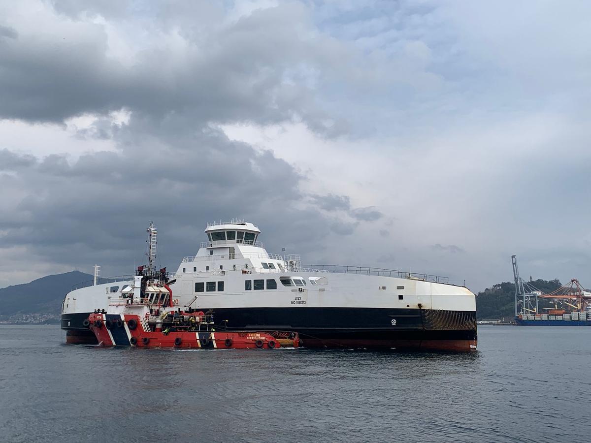 El remolcador de bandera griega «Foteini» y el ferry noruego «Risvær» se refugiaron en Vigo.