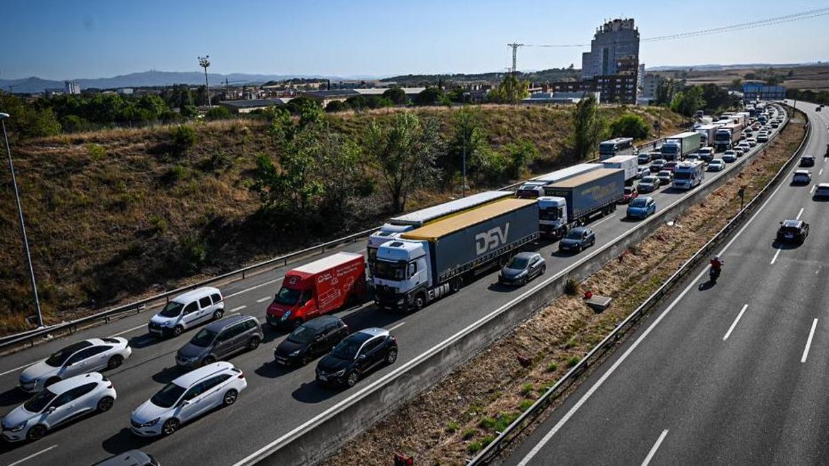 Caravanas en la AP 7 radares in tiles