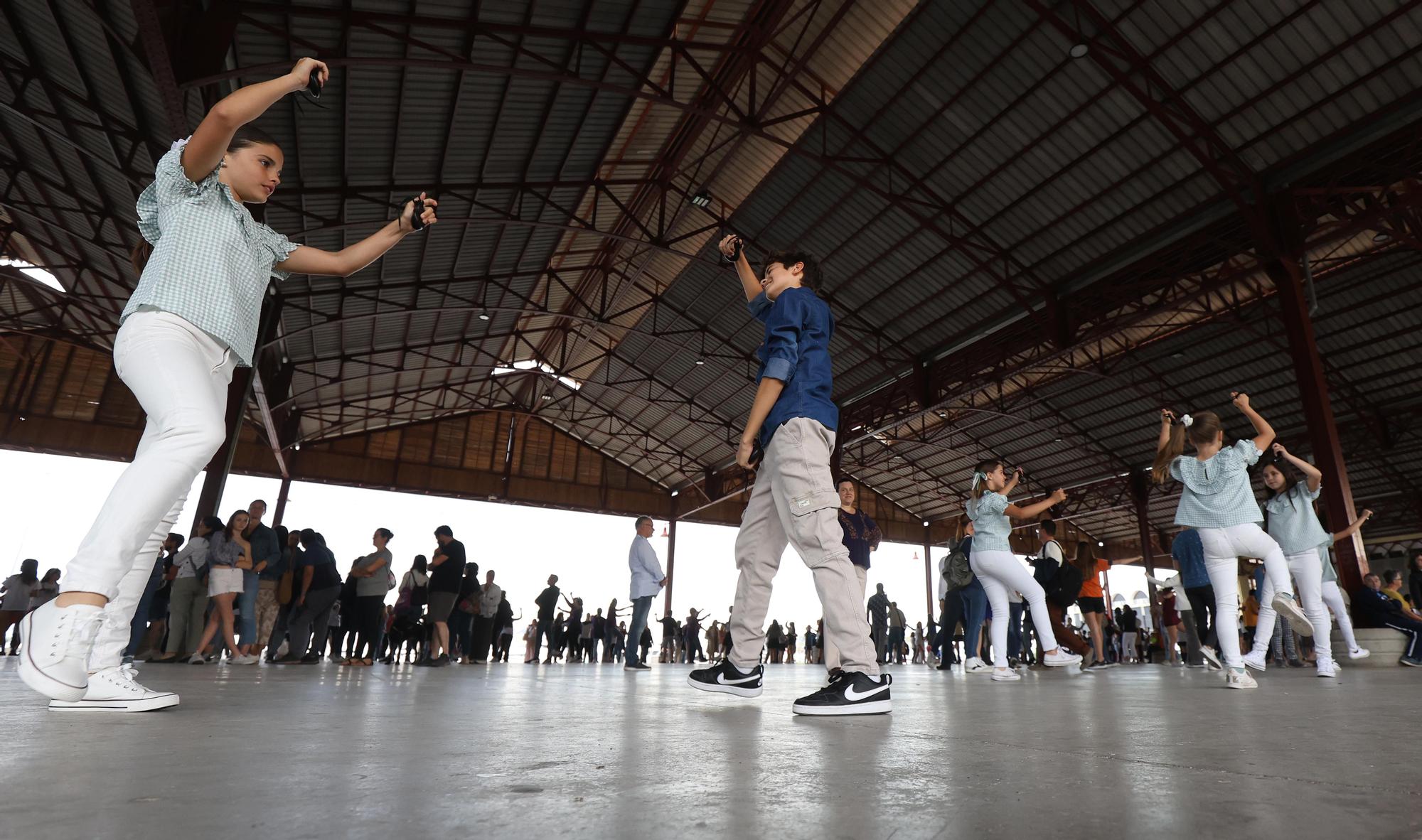 Así ha sido el ensayo general de la "dansà de les falles infantils a la Verge"