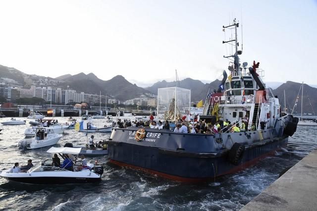 Procesión y embarque de la Virgen del Carmen