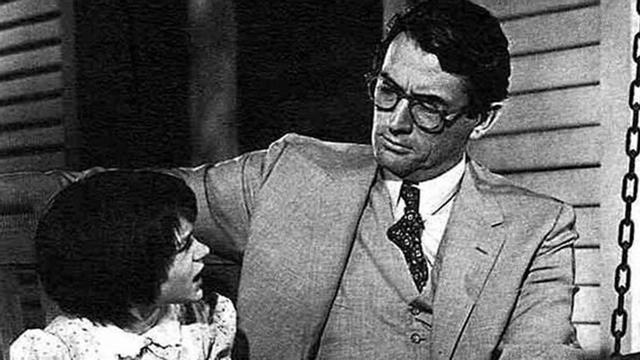 Gregory Peck, en un fotograma de la versión cinematográfica de 'Matar a un ruiseñor'.