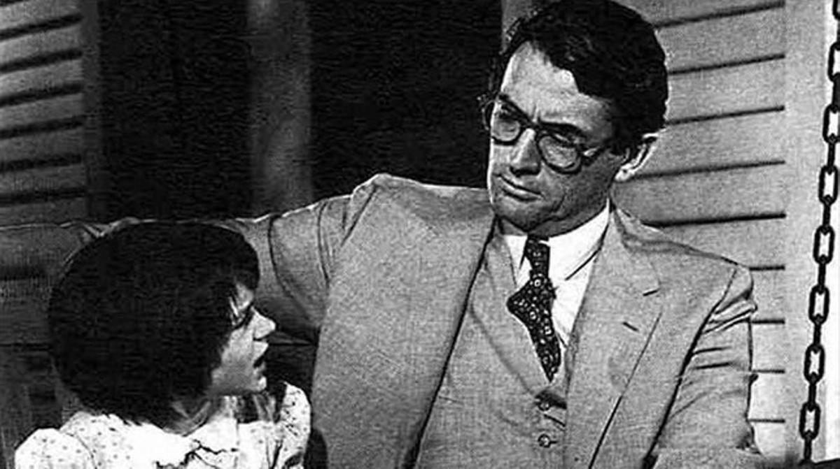 Gregory Peck, en un fotograma de la versió cinematogràfica de ’Matar un rossinyol’. Gregory Peck, en un fotograma de la versió cinematogràfica de ’Matar un rossinyol’.
