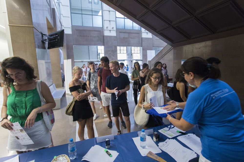 La Universitat de Valencia da la bienvenida a los Erasmus y estudiantes internacionales