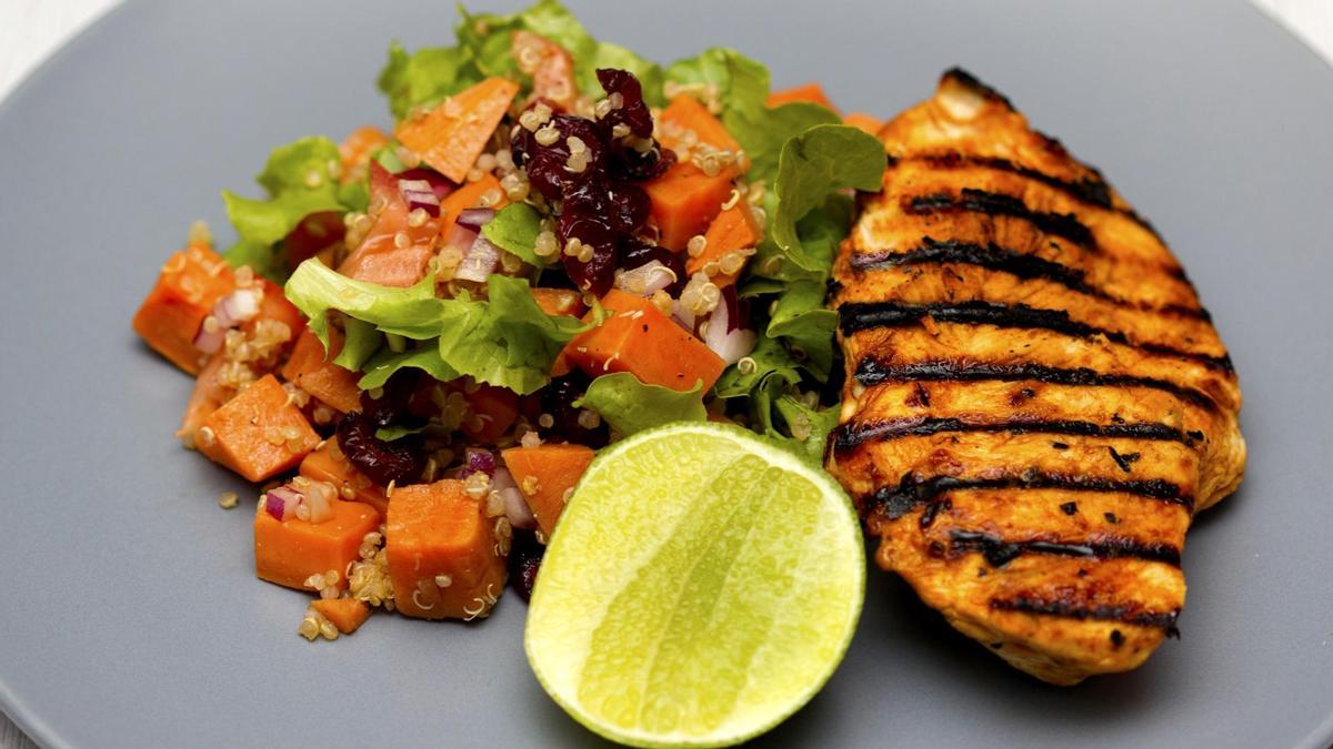 Pollo con verduras.